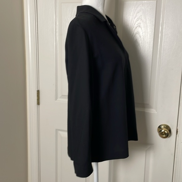 Banana Republic: Wool Top w/snap button closure - Picture 3 of 12